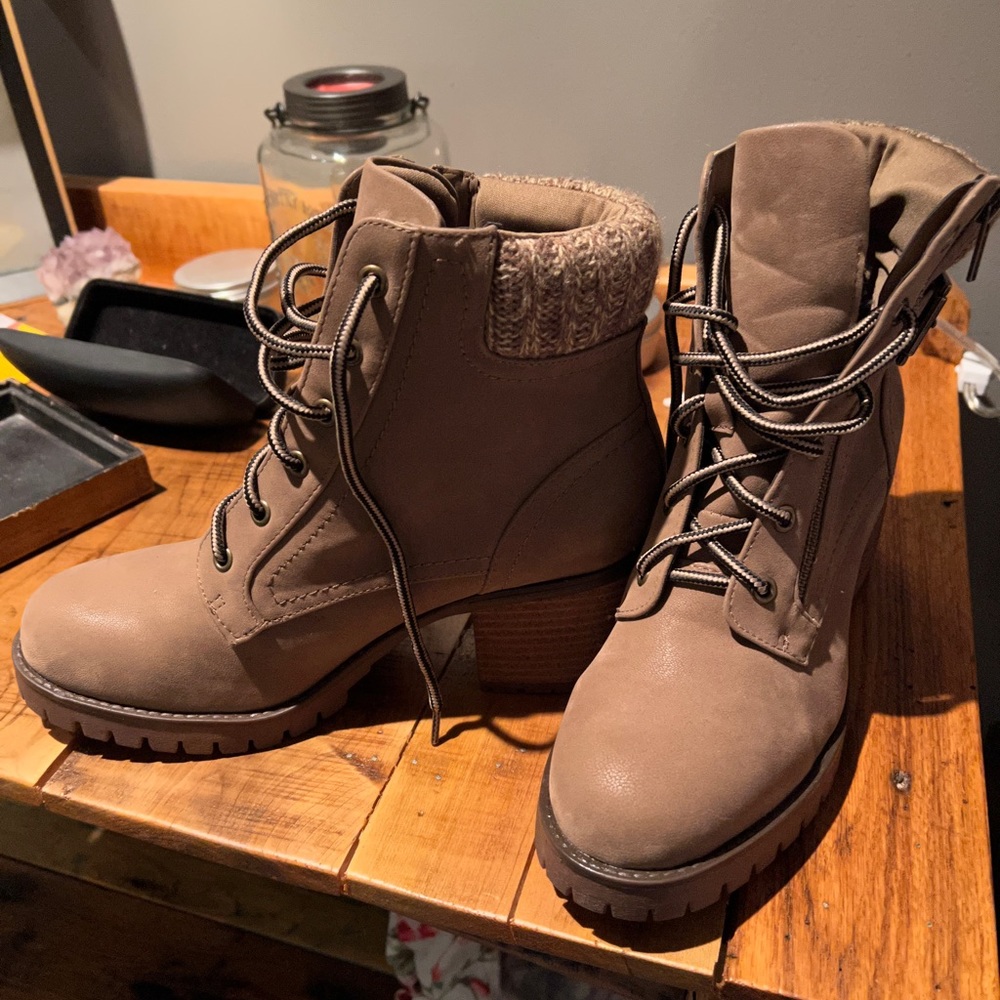 Brand new boots super cute